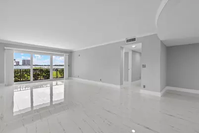 3040 Lake Shore Drive #101, West Palm Beach, FL 33404 - Photo 8