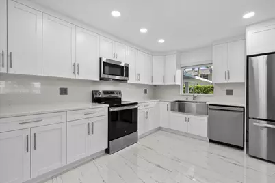 3040 Lake Shore Drive #101, Riviera Beach, FL 33404 - Photo 4