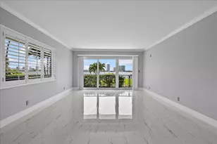 3040 Lake Shore Dr, Riviera Beach, FL 33404 - Photo 10