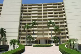 130 Lakeshore Dr, North Palm Beach, FL 33408 - Photo 1