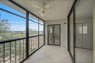 4725 Lucerne Lakes Boulevard E #411, Lake Worth, FL 33467 - Photo 2