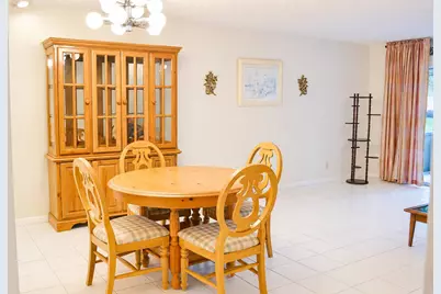 570 Laconia Circle, Lake Worth, FL 33467 - Photo 10