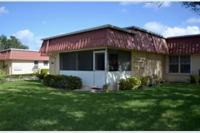 570 Laconia Circle, Lake Worth, FL 33467 - Photo 2