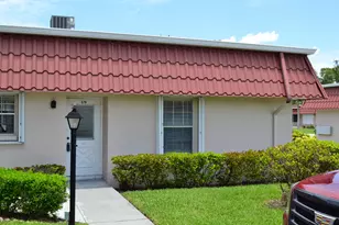 570 Laconia Cir, Lake Worth, FL 33467 - Photo 2