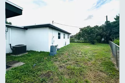 1865 W Chatham Road, West Palm Beach, FL 33415 - Photo 6