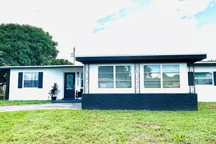 1865 W Chatham Rd, West Palm Beach, FL 33415 - Photo 2