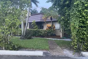 4501 Fountains Dr, Lake Worth, FL 33467 - Photo 2