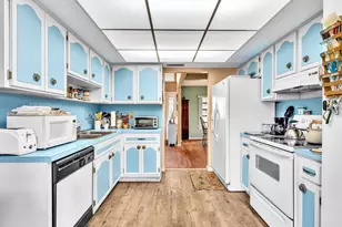 3537 Lakeview Dr, Delray Beach, FL 33445 - Photo 16