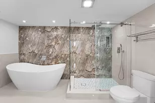 301 Lake Shore Dr, Lake Park, FL 33403 - Photo 20