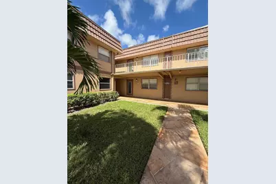 580 Brittany M, Delray Beach, FL 33446 - Photo 2