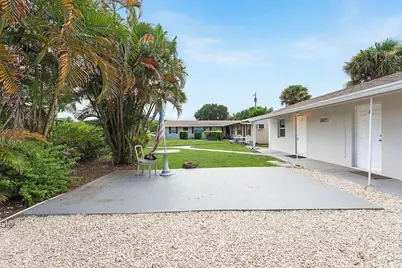 1883 Smith Drive, North Palm Beach, FL 33408 - Photo 10