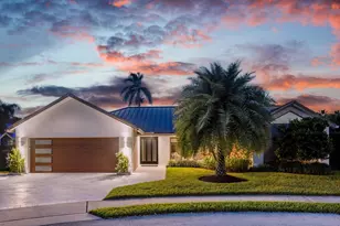 843 NE Mulberry Dr, Boca Raton, FL 33487 - Photo 2