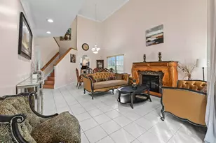 375 SW 205th Ave, Pembroke Pines, FL 33029 - Photo 4