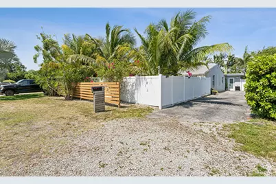 1631 N Andrews Square, Fort Lauderdale, FL 33311 - Photo 22