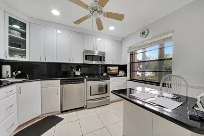 9289 Vista Del Lago #G, Boca Raton, FL 33428 - Photo 4