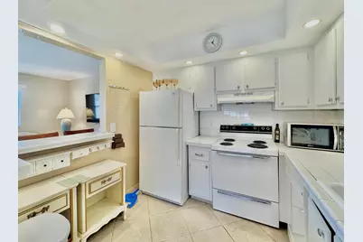 43 Brittany A, Delray Beach, FL 33446 - Photo 12