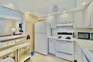 43 Brittany A, Delray Beach, FL 33446 - Photo 12