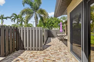 541 Shady Pine Way, Greenacres, FL 33415 - Photo 6