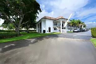 3075 Gardens E Dr, Palm Beach Gardens, FL 33410 - Photo 2