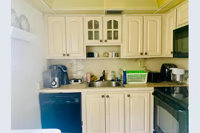 441 Burgundy J #441, Delray Beach, FL 33484 - Photo 2