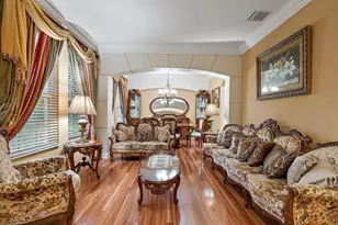 565 SW Halden Ave, Port Saint Lucie, FL 34953 - Photo 8