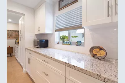 2208 SW 19th Avenue, Boynton Beach, FL 33426 - Photo 6