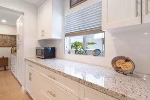 2208 SW 19th Ave, Boynton Beach, FL 33426 - Photo 6