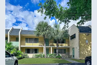 604 Meadows Circle #604, Boynton Beach, FL 33436 - Photo 1