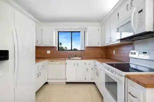 7770 Tahiti Ln, Lake Worth, FL 33467 - Photo 2