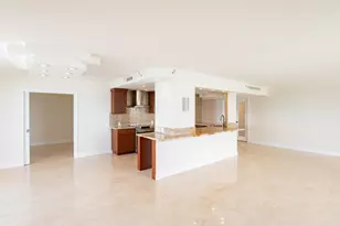 5070 N Ocean Dr, Singer Island, FL 33404 - Photo 10