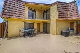 62 Springdale Cir, Palm Springs, FL 33461 - Photo 2