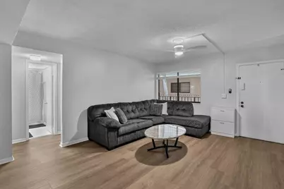 5190 Las Verdes Circle #214, Delray Beach, FL 33484 - Photo 4