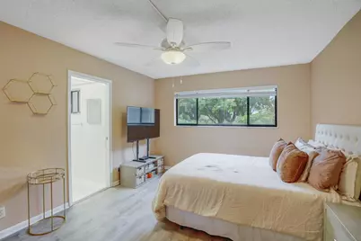 5190 Las Verdes Circle #214, Delray Beach, FL 33484 - Photo 14