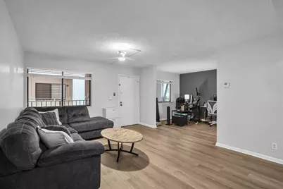 5190 Las Verdes Circle #214, Delray Beach, FL 33484 - Photo 2