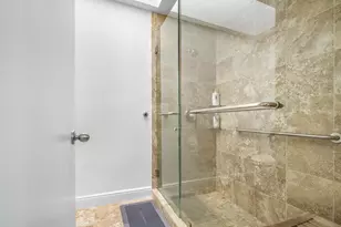 6100 Manchester Ln, Davie, FL 33331 - Photo 20