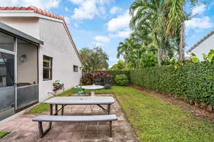 6100 Manchester Ln, Davie, FL 33331 - Photo 28