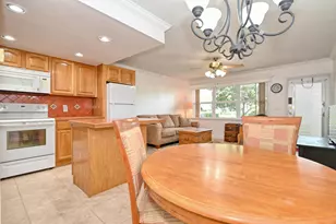 102 Coventry E, West Palm Beach, FL 33417 - Photo 6