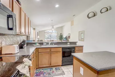 927 Orange Cosmos Boulevard, Davenport, FL 33837 - Photo 6