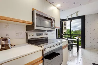 5279 Fountains Drive S #305, Lake Worth, FL 33467 - Photo 14