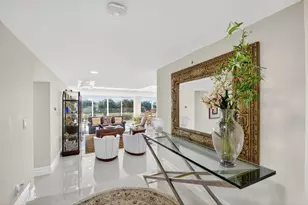 1900 Consulate Pl, West Palm Beach, FL 33401 - Photo 2