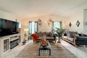 4484 Walden Cir, Lake Worth, FL 33463 - Photo 4