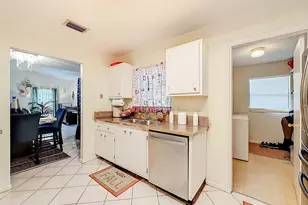 4484 Walden Cir, Lake Worth, FL 33463 - Photo 12