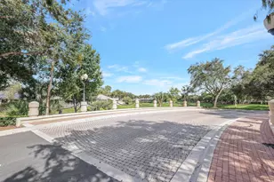 2433 SW Danbury Ln, Palm City, FL 34990 - Photo 8