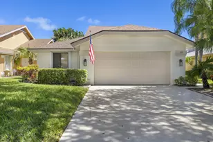125 Cape Pointe Cir, Jupiter, FL 33477 - Photo 2