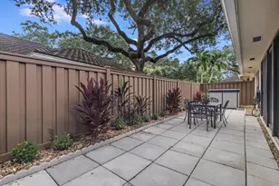 11341 Briarwood Pl, North Palm Beach, FL 33408 - Photo 38