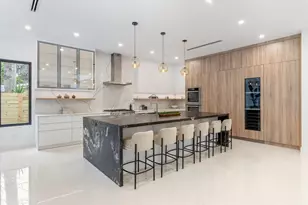 451 NW 7th Ave, Boca Raton, FL 33486 - Photo 12