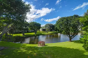 48 Stratford Ln W, Boynton Beach, FL 33436 - Photo 8