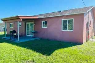 1832 SE Floresta Dr, Port Saint Lucie, FL 34983 - Photo 14