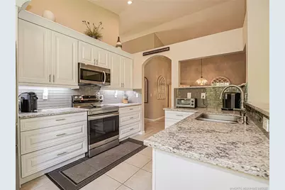 7007 SE Twin Oaks Circle, Stuart, FL 34997 - Photo 12