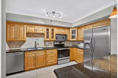 382 Golfview Road #C, North Palm Beach, FL 33408 - Photo 10